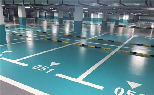 新源新源环氧地坪中涂：构筑坚固地面的关键环节